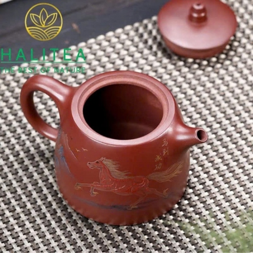 Ấm Tử Sa Hán Đạc Huyết Long Sa Mã Đáo Thành Công 450ml