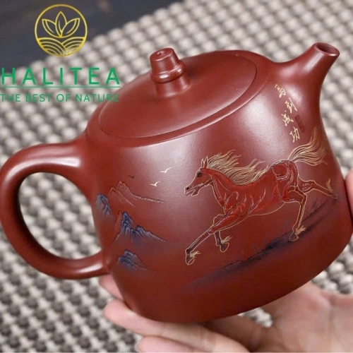Ấm Tử Sa Hán Đạc Huyết Long Sa Mã Đáo Thành Công 450ml
