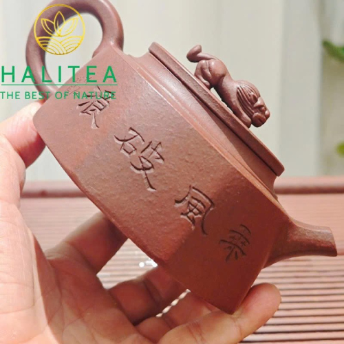 Ấm Tử Sa Lãng Hoa Sư Vương 320ml – Huyết Long Sa Trần Phủ Thủ Công