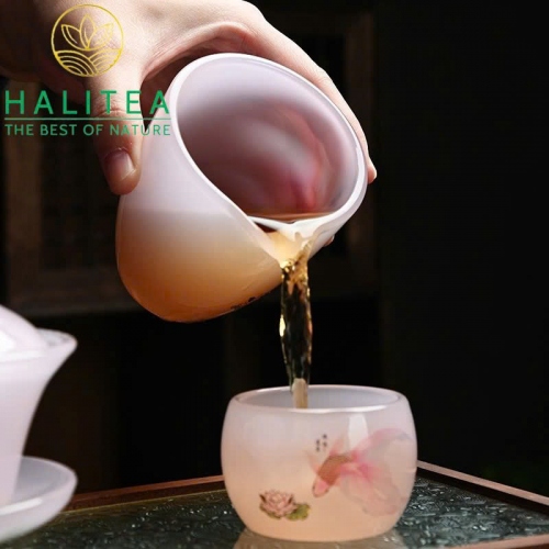 Bộ 04 Chén Ngọc Cao Cấp Hình Cá Hộp Quà Tặng 60ml