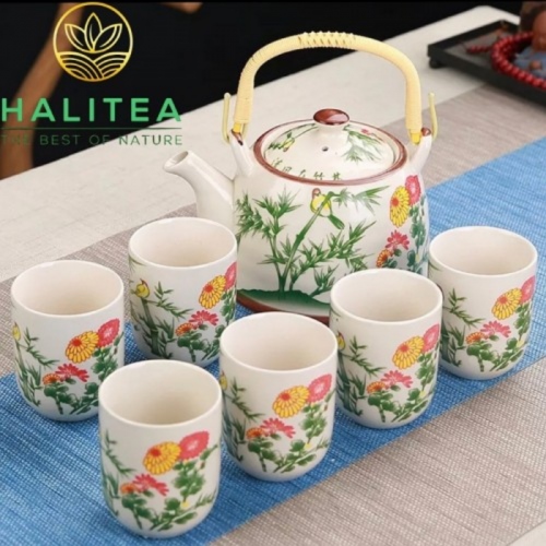 Bộ Ấm Trà Sứ Quai Xách Có Lưới Lọc Họa Tiết Tre Trúc 900ml