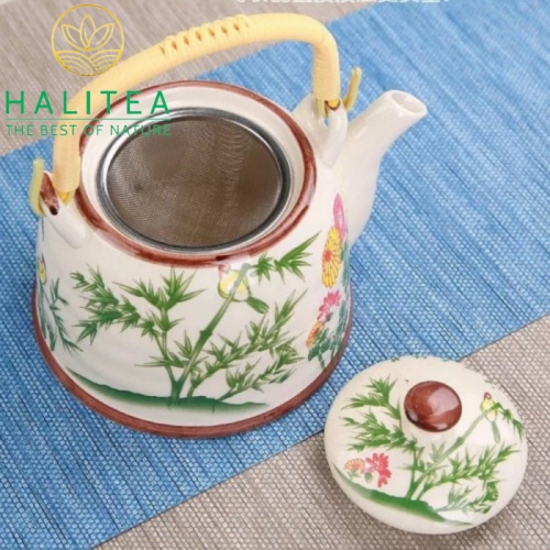 Bộ Ấm Trà Sứ Quai Xách Có Lưới Lọc Họa Tiết Tre Trúc 900ml
