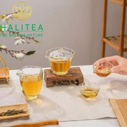 Bộ Ấm Trà Thủy Tinh Hoa Mai 8 Món – Hộp Quà Tặng