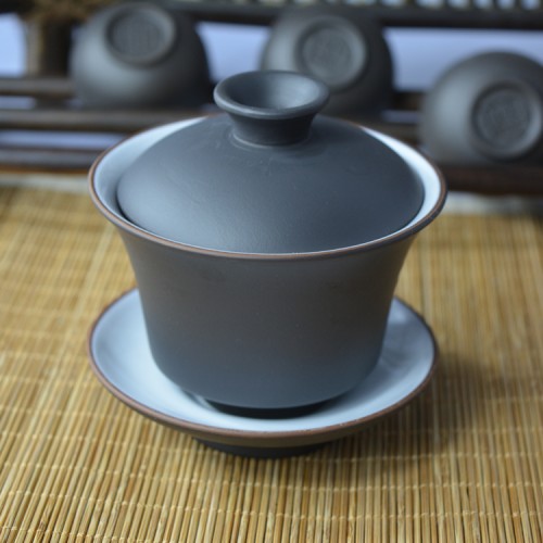 Chén Khải Đất Đen Đỏ Tráng Men Trắng