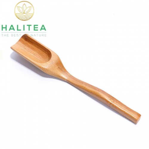 Dụng Cụ Xúc Trà Bằng Tre Khắc Hoạ Tiết Trúc