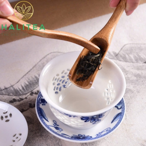 Dụng Cụ Xúc Trà Bằng Tre Khắc Hoạ Tiết Trúc