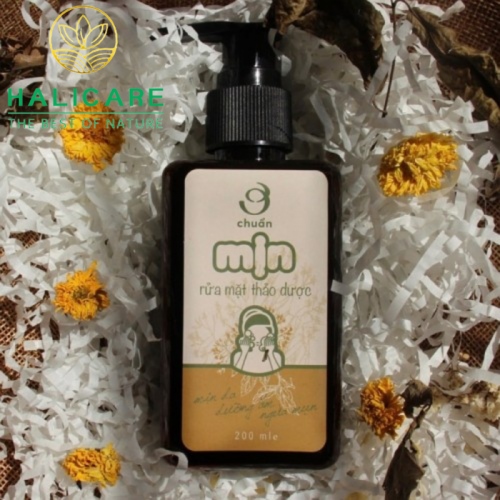 Sữa Rửa Mặt Thảo Dược Thiên Nhiên Mịn Chai 200ml