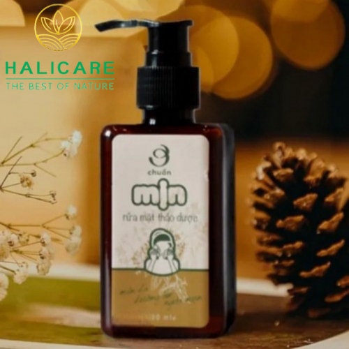 Sữa Rửa Mặt Thảo Dược Thiên Nhiên Mịn Chai 200ml