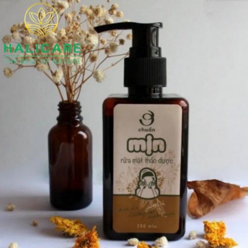 Sữa Rửa Mặt Thảo Dược Thiên Nhiên Mịn Chai 200ml