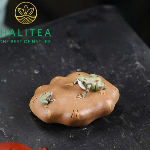 Tea Pet Ếch Xanh Trên Đá Tử Sa – Trà Sủng Song Phún Thủ Công Nghi Hưng