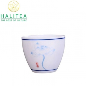 Chén Trà Sứ Đức Hóa Hoa Sen 70ml