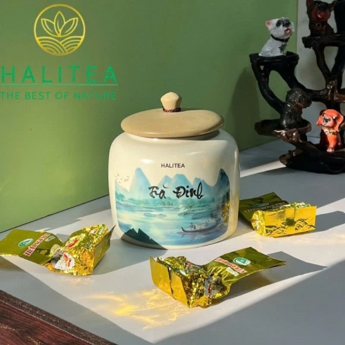 Trà Đinh Đặc Cấp Tân Cương Thái Nguyên – Hộp Gỗ Hũ Sứ Cao Cấp HALITEA 300g