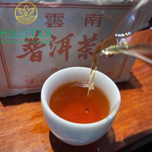 Trà Phổ Nhĩ Chín Đại Ích (Dayi – 7581) 2000 Dòng Cổ Điển – Gạch 250g