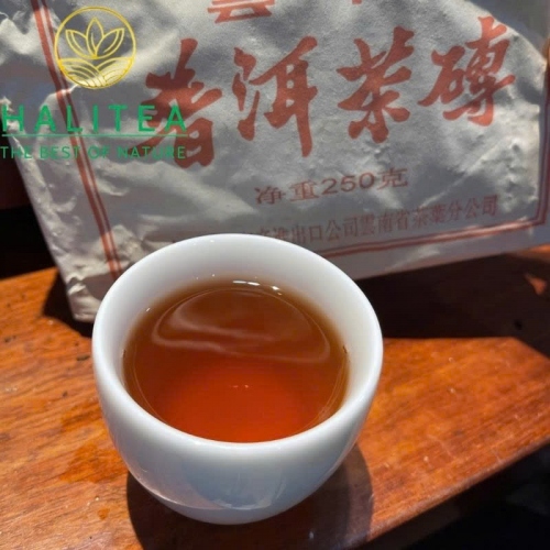 Trà Phổ Nhĩ Chín Đại Ích (Dayi – 7581) 2000 Dòng Cổ Điển – Gạch 250g