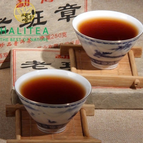 Trà Phổ Nhĩ Chín Lão Ban Chương 2002 – Gạch 250g