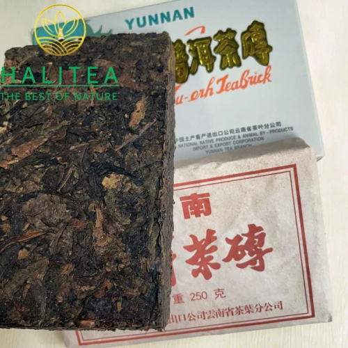 Trà Phổ Nhĩ Sống 7581 Năm 1992 – Ngũ Đóa Kim Hoa Gạch 250g