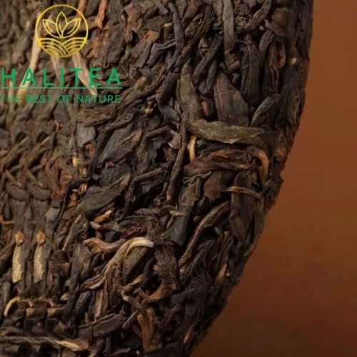 Trà Phổ Nhĩ Sống Đại Ích (Dayi – 7542) 2013 Lô 301 – Bánh 357g