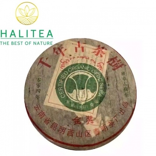 Trà Phổ Nhĩ Sống Lão Ban Chương Hữu Cơ 2004 Đại Bạch Thái – Bánh 357g