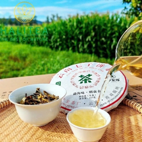 Trà Phổ Nhĩ Sống Tây Song Bản Nạp Trung Hoành Ấn Xanh - Bánh 357g