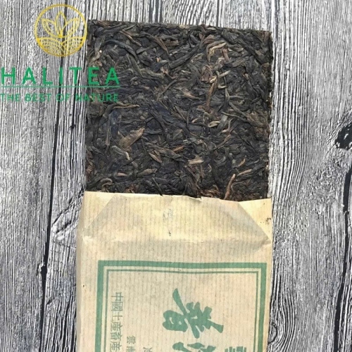 Trà Phổ Nhĩ Sống Trung Trà (Zhongcha) Lục Ấn 2002 – Gạch 250g