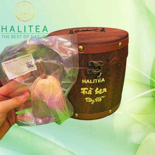 Trà Ướp Sen Tây Hồ Sấy Thăng Hoa Hộp Quà Tặng Gỗ Cao Cấp